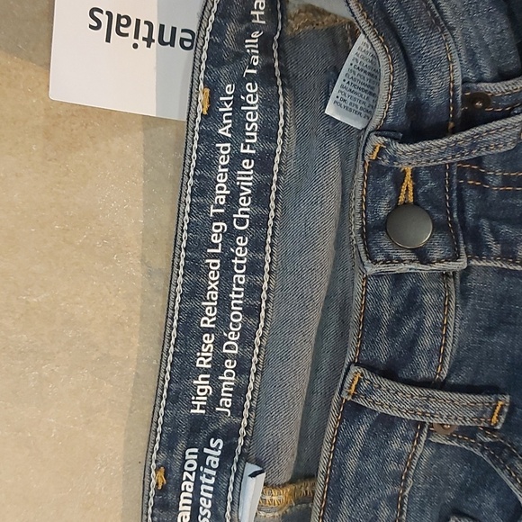 Amazon Essentials Women's Dark Blue Ankle Jeans - Picture 9 of 10